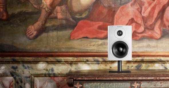 Dynaudio Xeo 4フロアスピーカーとスタンド2個セット、サテン
